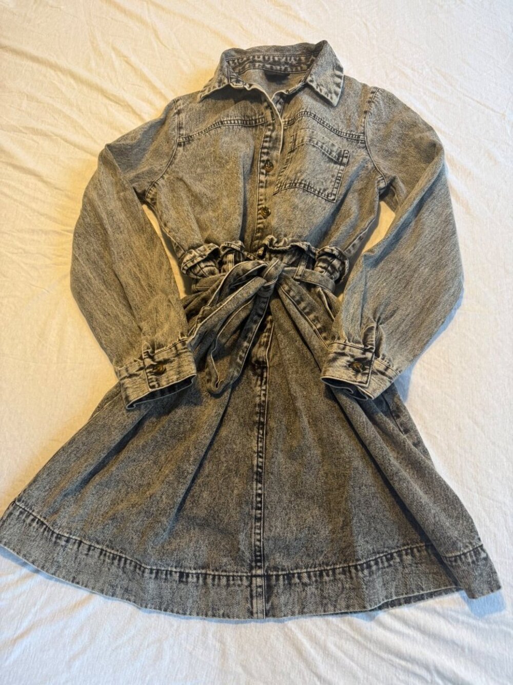WHO WHAT WEAR Denim Jacket Size S Grey Acid Wash Button Front